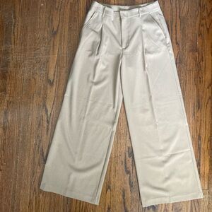 Like new wide leg trousers